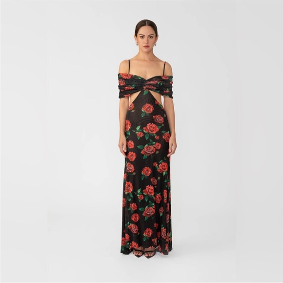 Chic Black Floral Maxi Dress - Picture 4 of 5